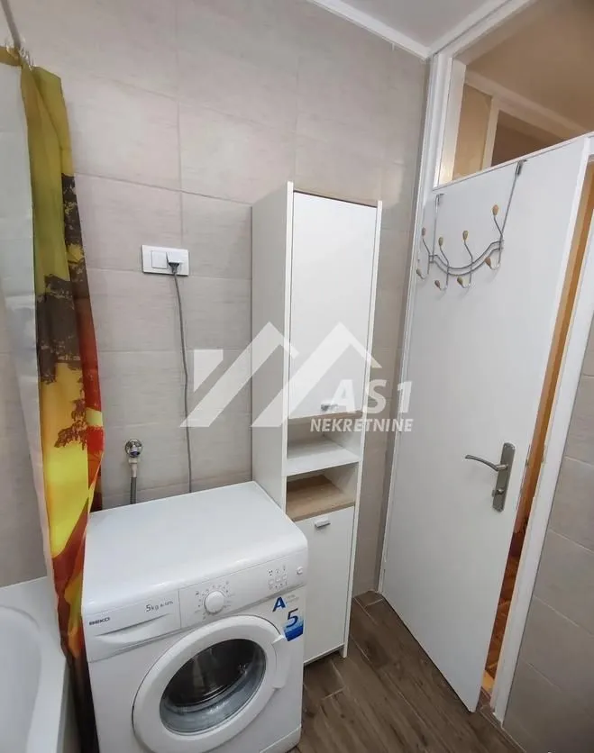 Izdavanje, jednosoban stan, 37m², Novo naselje, Novi Sad