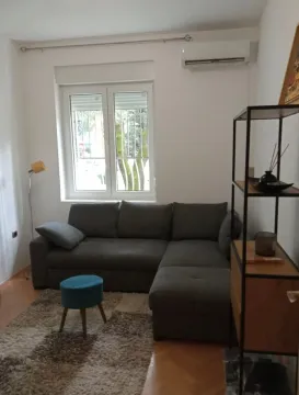 Izdavanje, jednosoban stan, 48m², Centar, Podgorica - image 6