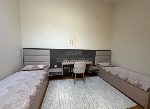 Izdavanje, trosoban stan, 140m², Podgorica, Crna Gora - image 9