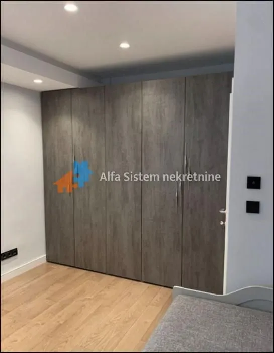 Rent, three bedroom apartment, 91m², Skadarlija, Beograd