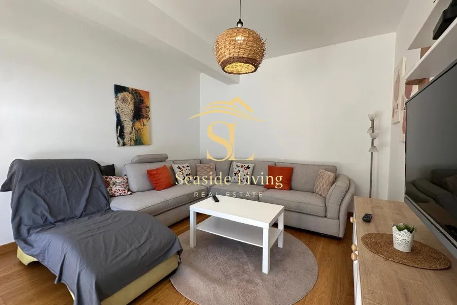 Prodaja, dvosoban stan, 86m², Dobrota, Kotor