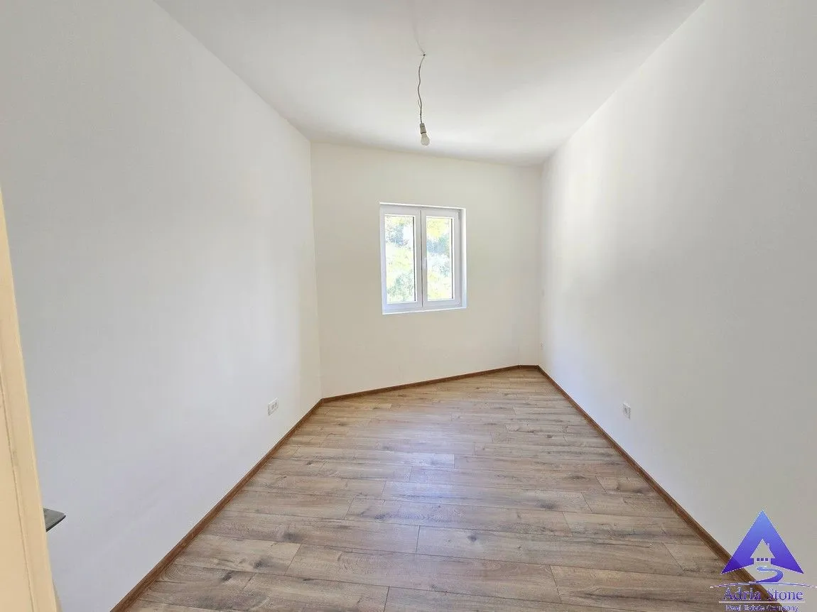 Sale, two bedroom apartment, 54m², Petrovac, Budva