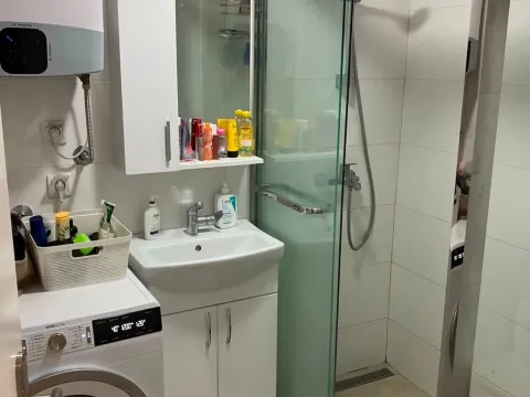 Prodaja, jednosoban stan, 59m², Blok 6, Podgorica - image 7