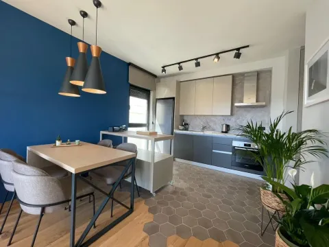 Prodaja, jednosoban stan, 45m², Tivat, Crna Gora - image 2