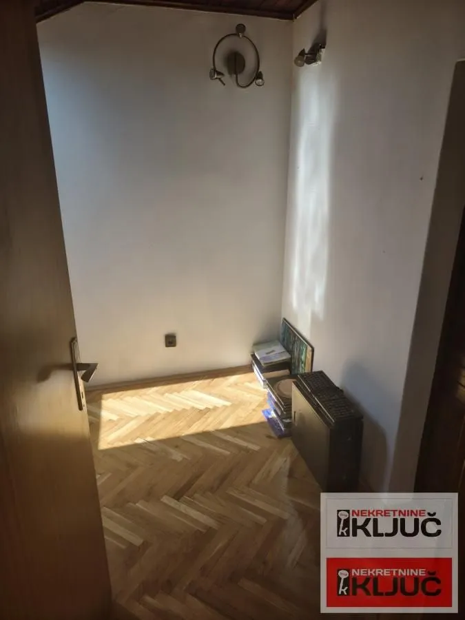 Prodaja, trosoban stan, 73m², Sajmište, Novi Sad