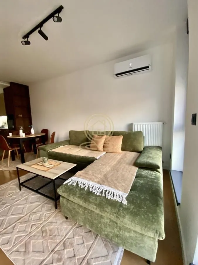 Izdavanje, dvosoban stan, 46m², Medijana, Niš