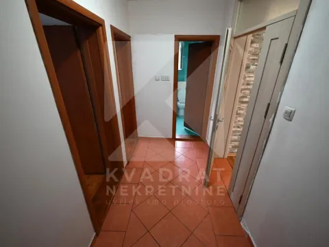 Izdavanje, dvosoban stan, 75m², Zlatica, Podgorica - image 8