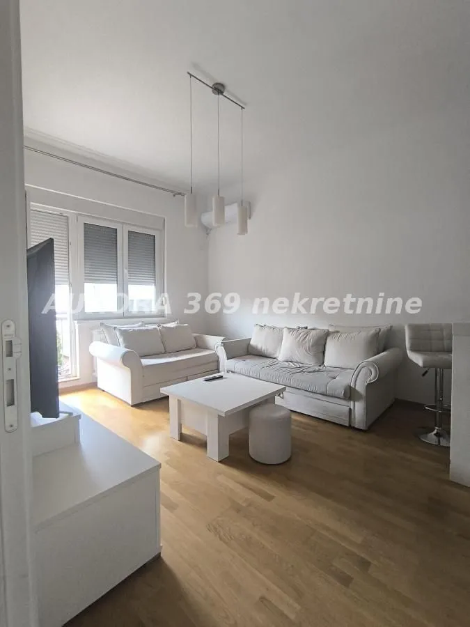 Prodaja, trosoban stan, 71m², Stari Majur, Petrovaradin