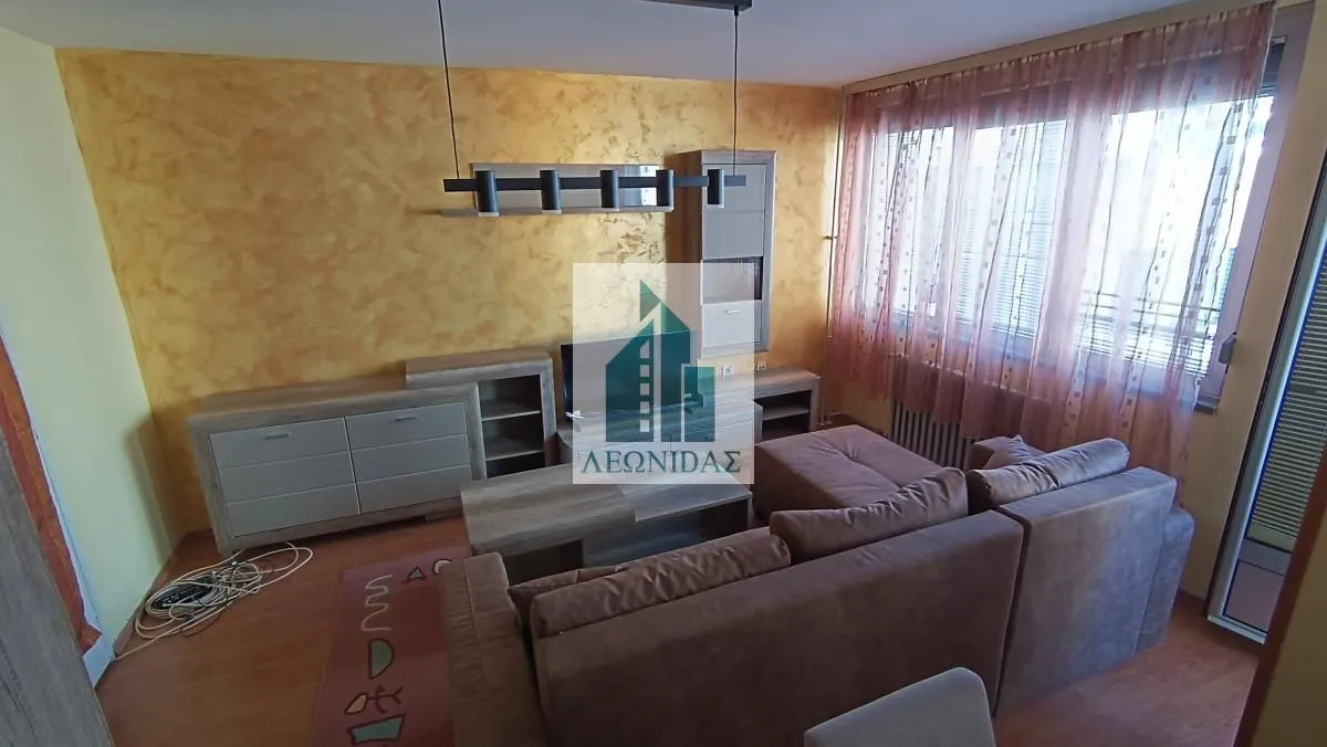 Izdavanje, trosoban stan, 64m², Medijana, Niš