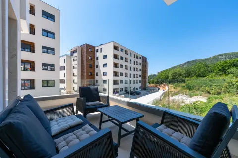 Rent, two bedroom apartment, 64m², Bečići, Budva - image 15