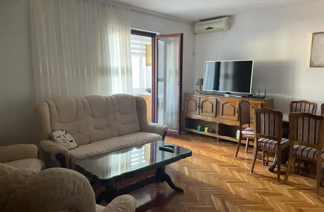 Izdavanje, jednosoban stan, 52m², Dubovica, Budva