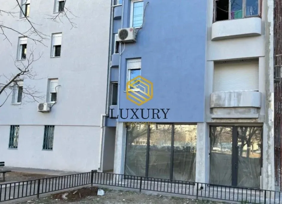 Rent, office space, 66m², Blok 5, Podgorica