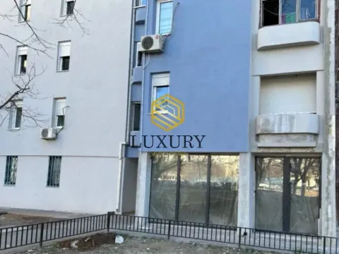 Rent, office space, 66m², Blok 5, Podgorica - image 2