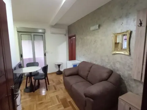 Rent, one bedroom apartment, 35m², Stari Aerodrom, Podgorica