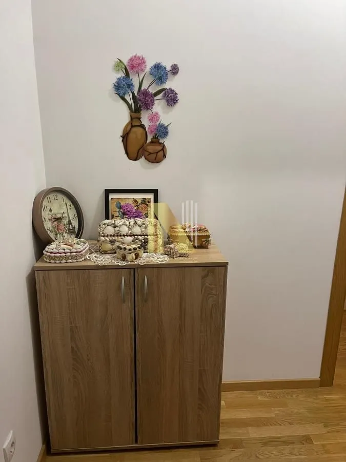 Izdavanje, jednosoban stan, 34m², Salajka, Novi Sad Sve Podlokacije