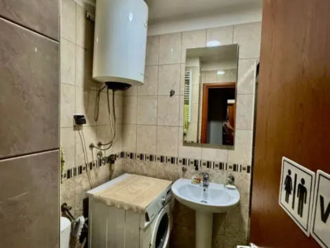 Izdavanje, dvosoban stan, 60m², City Kvart, Podgorica - image 12