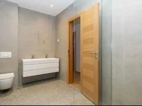 Prodaja, četvorosoban stan, 206m², Zabjelo, Podgorica - image 8