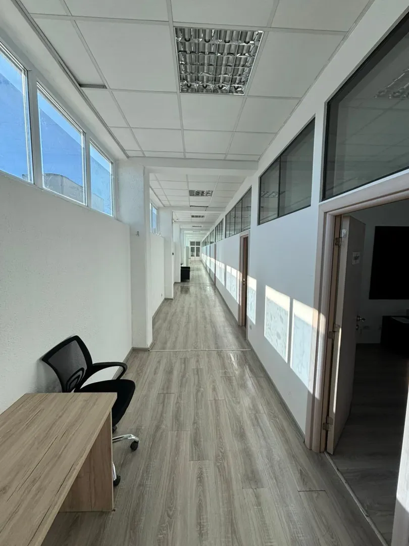Rent, office space, 370m², Centar, Bar
