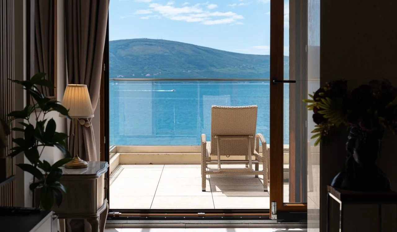 Prodaja, dvosoban stan, 67m², Opatovo, Tivat