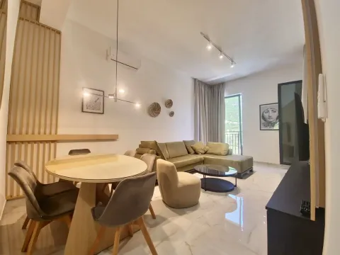 Rent, two bedroom apartment, 68m², Lastva Grbaljska, Kotor - image 11