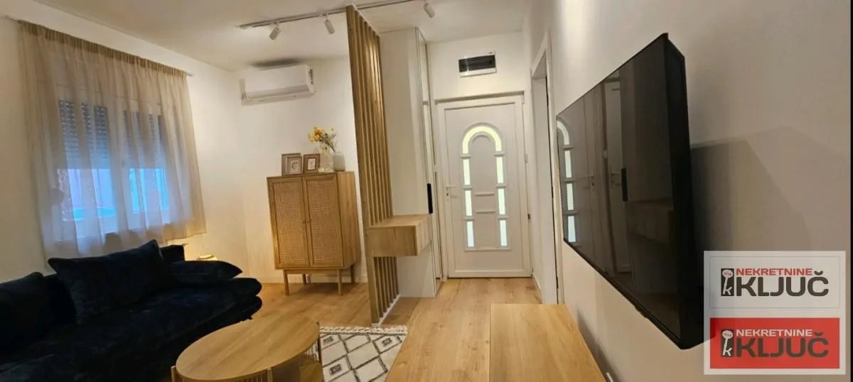 Izdavanje, jednosoban stan, 36m², Centar, Novi Sad