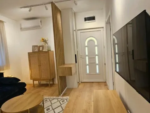 Izdavanje, jednosoban stan, 36m², Centar, Novi Sad - image 2
