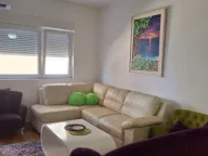 Izdavanje, dvosoban stan, 69m², Tuški Put, Podgorica - image 11