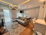 Izdavanje, trosoban stan, 69m², Lipov gaj, Novi Sad Sve Podlokacije - image 1