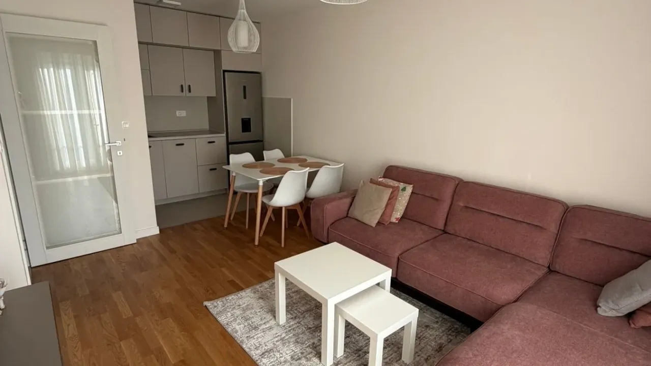 Izdavanje, jednosoban stan, 39m², Pobrežje, Podgorica