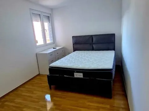 Izdavanje, trosoban stan, 140m², Stari Bar, Bar - image 14