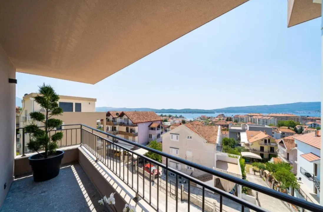 Sale, two bedroom apartment, 78m², Kalimanj, Tivat