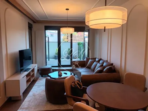 Izdavanje, dvosoban stan, 50m², Dušanovac, Voždovac Sve Podlokacije