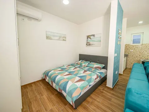 Rent, studio apartment, 36m², Sutomore, Bar - image 10