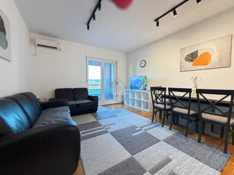 Izdavanje, dvosoban stan, 66m², Stari Aerodrom, Podgorica - image 3