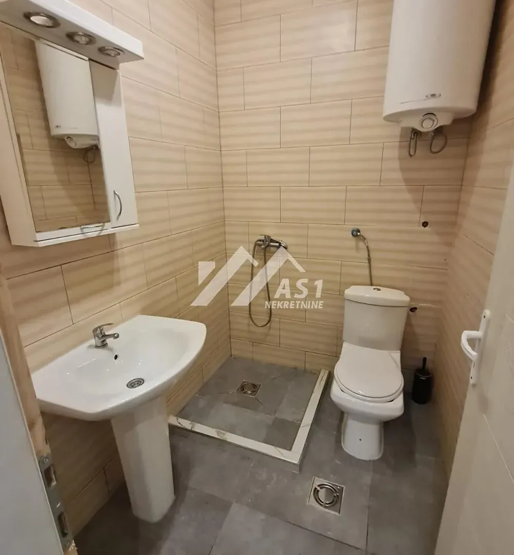 Prodaja, četvorosoban stan, 83m², Nova Detelinara, Novi Sad Sve Podlokacije