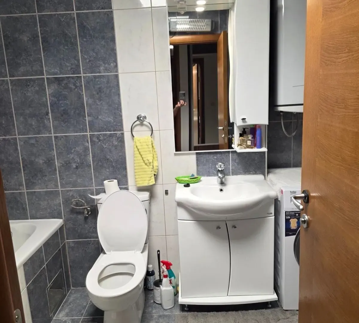 Prodaja, dvosoban stan, 81m², Lazi, Budva