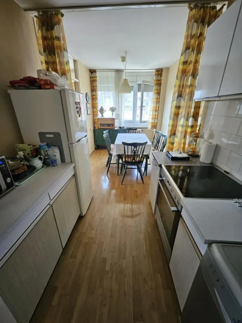Prodaja, trosoban stan, 87m², Novi Beograd Blok 70, Novi Beograd Sve Podlokacije