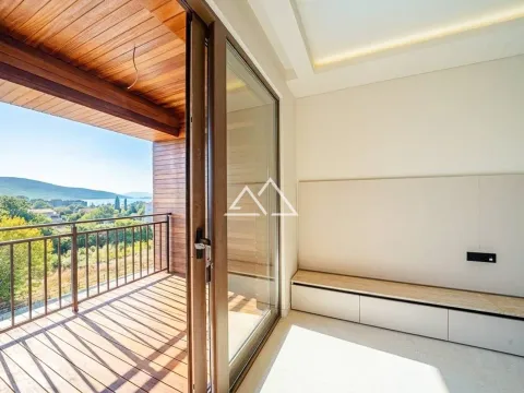 Prodaja, jednosoban stan, 53m², Tivat, Crna Gora - image 3