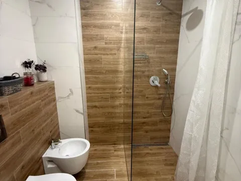 Rent, two bedroom apartment, 73m², Vezirov Most, Podgorica - image 10