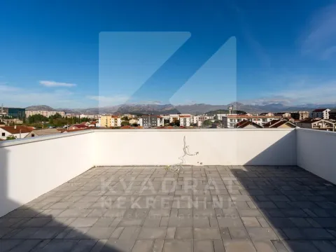 Izdavanje, trosoban stan, 208m², Zabjelo, Podgorica - image 17