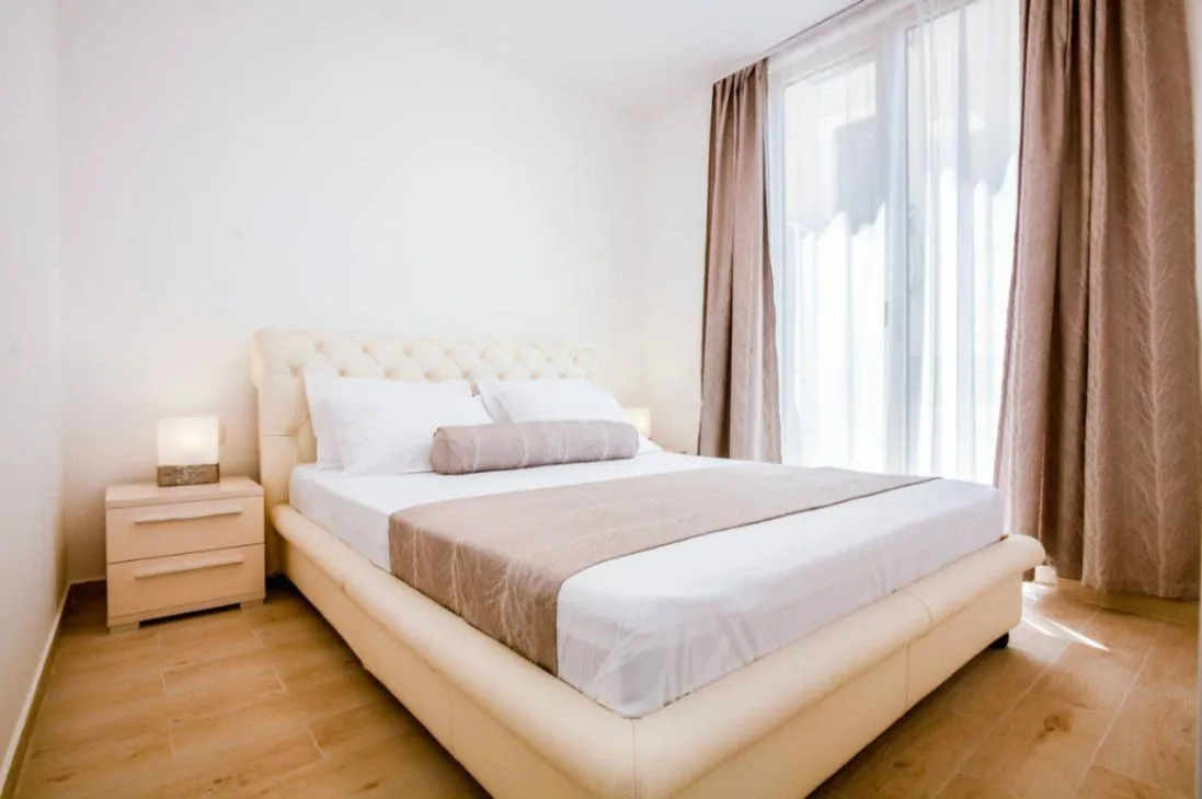 Rent, one bedroom apartment, 52m², Rafailovići, Budva