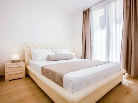 Rent, one bedroom apartment, 52m², Rafailovići, Budva - image 3