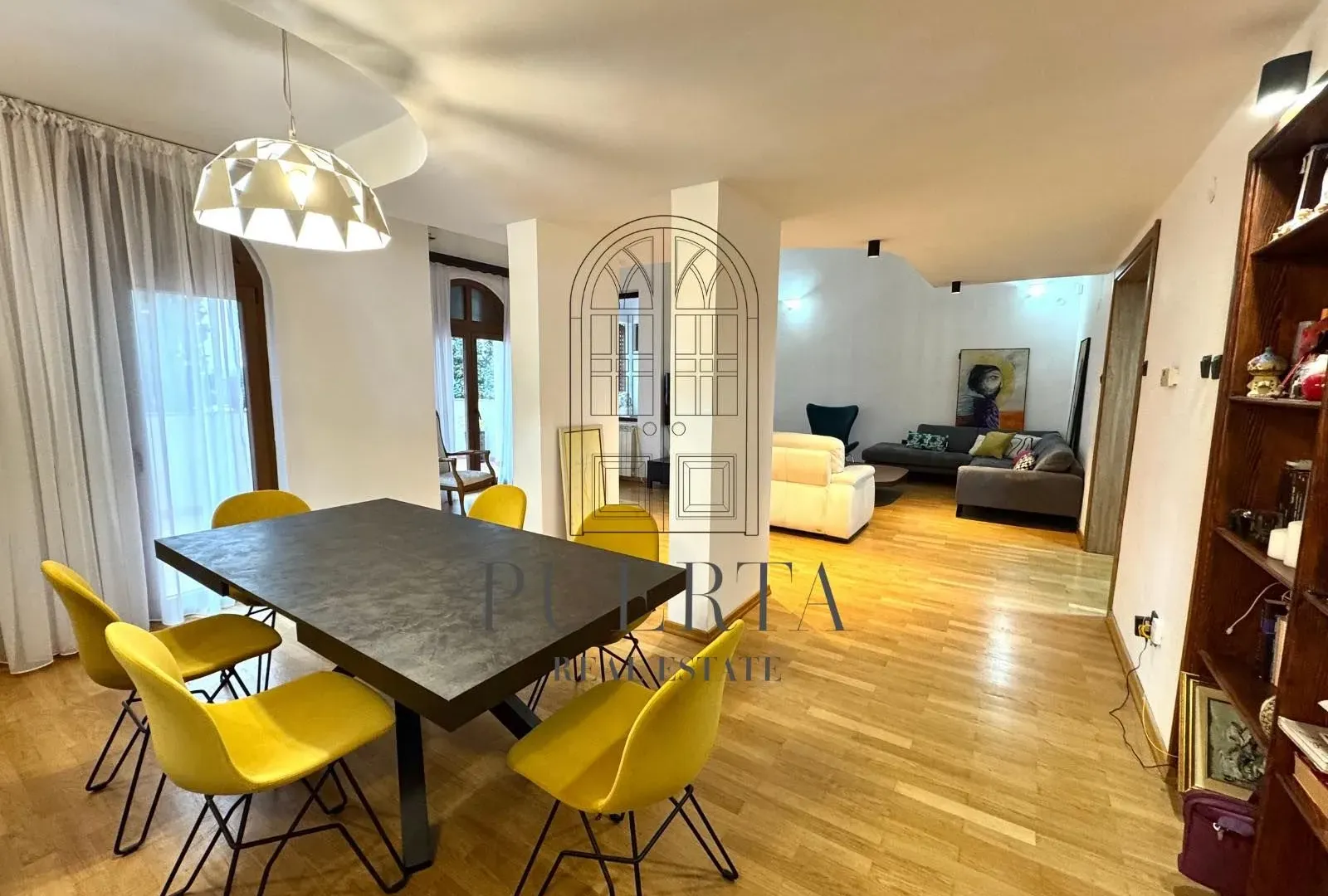 Rent, house, 300m², Gorica C, Podgorica