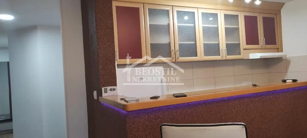 Izdavanje, jednosoban stan, 46m², Batajnica, Beograd