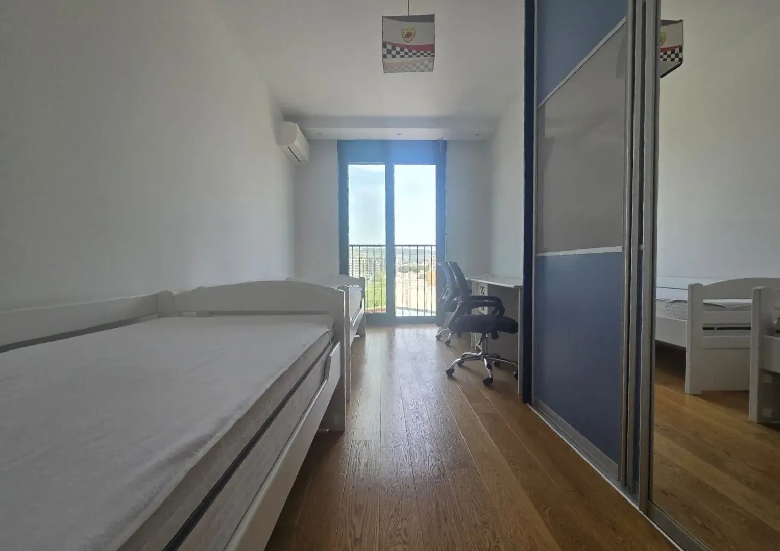 Izdavanje, trosoban stan, 107m², Kruševac, Podgorica