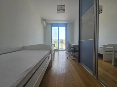 Izdavanje, trosoban stan, 107m², Kruševac, Podgorica - image 12
