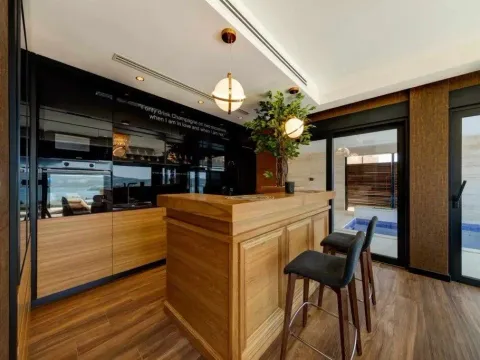 Prodaja, kuća, 311m², Centar, Tivat - image 4