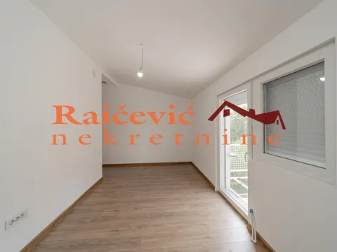 Prodaja, trosoban stan, 83m², Profesorska Kolonija, Palilula Sve Podlokacije - image 13