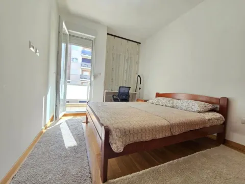 Izdavanje, jednosoban stan, 45m², City Kvart, Podgorica - image 7