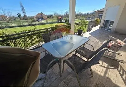 Izdavanje, kuća, 125m², Golubovci, Podgorica - image 30